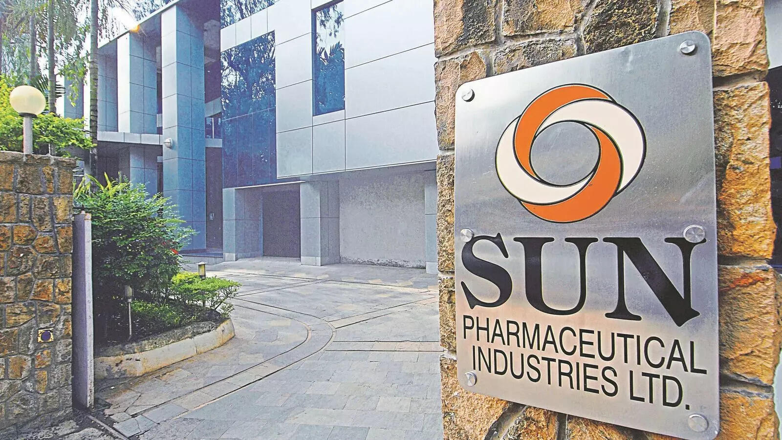 Sun Pharma Q4 revenue nears ₹13000 cr, weak US sales drags down Q4 net profit