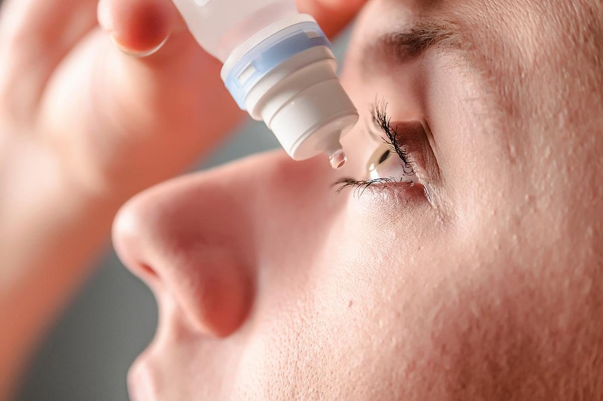 Preservative-Free Artificial Tears Aid Eye Symptoms in Digital Device Users