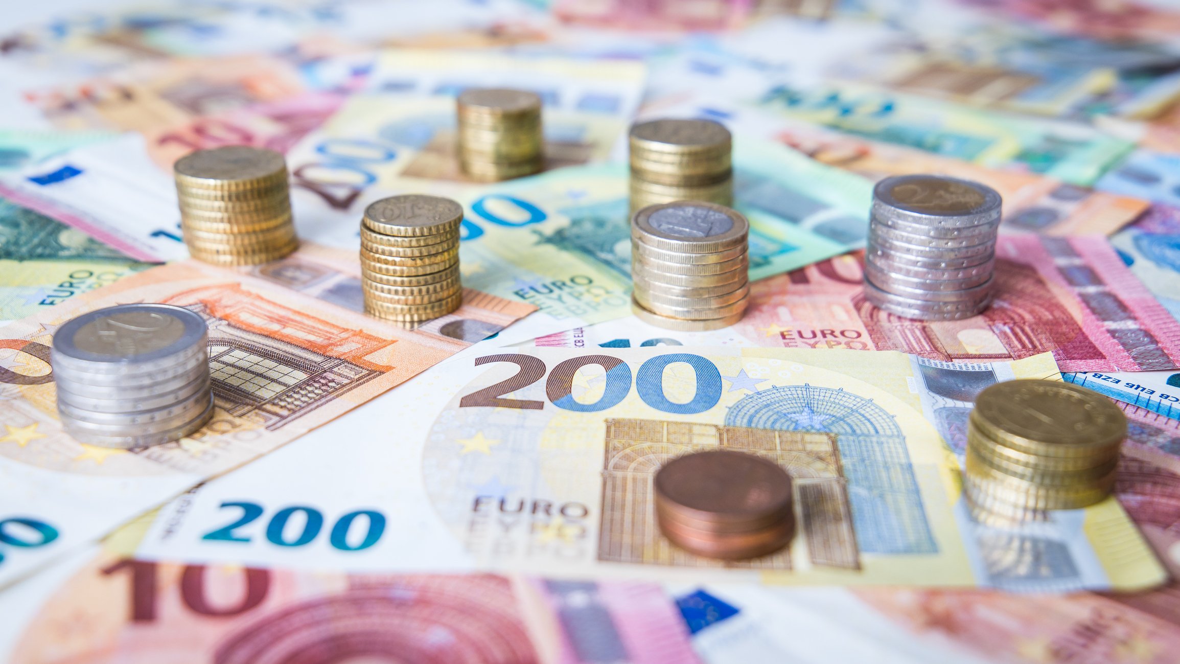 Zentiva inks €220M deal to commercialize AstraZeneca GI cast-off in Europe