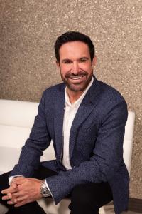 Beverly Hills Cosmetic Dentist Kevin Sands, DDS Featured Among Top Cosmetic Dentists Nationwide
