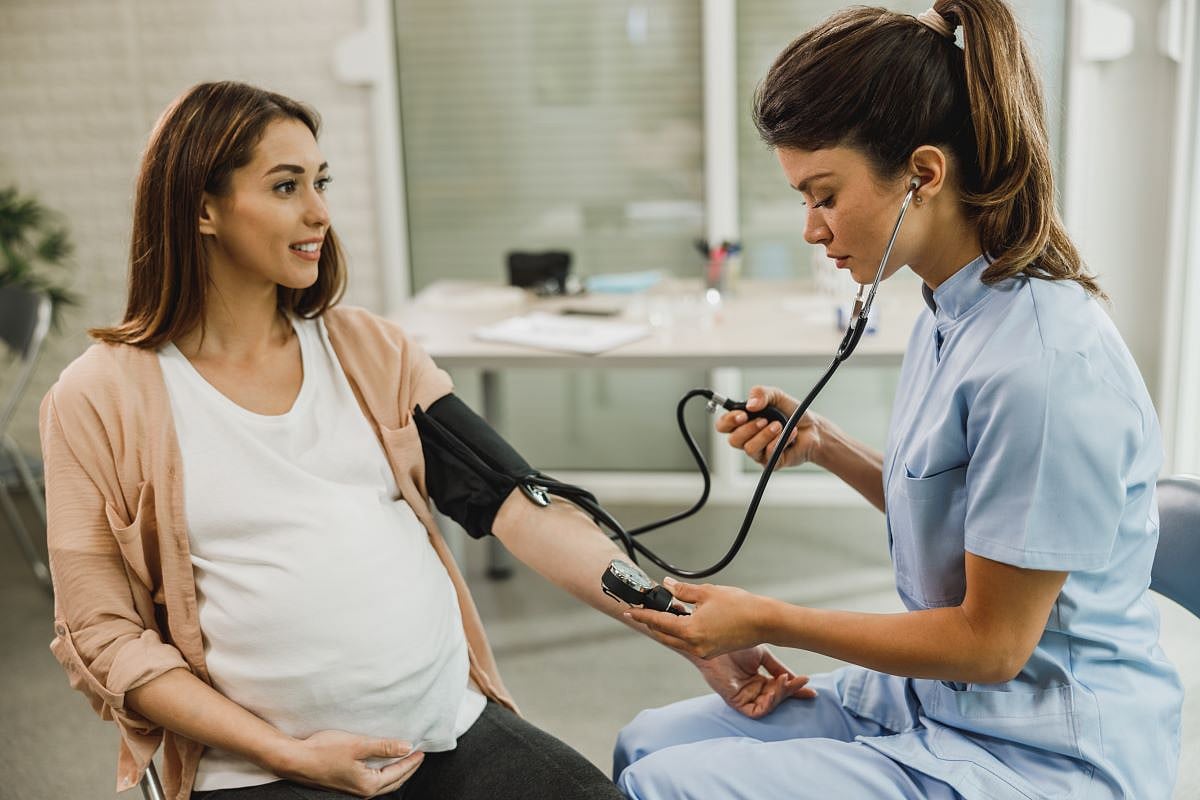 Elevated Blood Pressure Increases Pregnancy Risks, Study Finds