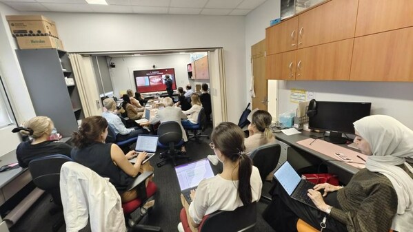 沈刚教授携S8走进澳大利亚悉尼大学牙医学院