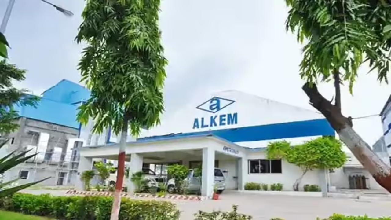 Alkem launches Roche's breast cancer blockbuster biosimilar alternative in India