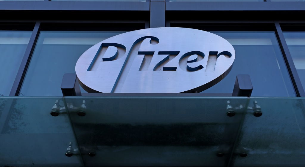 After 'bad launch' remark by CEO, Pfizer's RSV vaccine gains traction in Q4. How will it fare in latest round of GSK showdown?