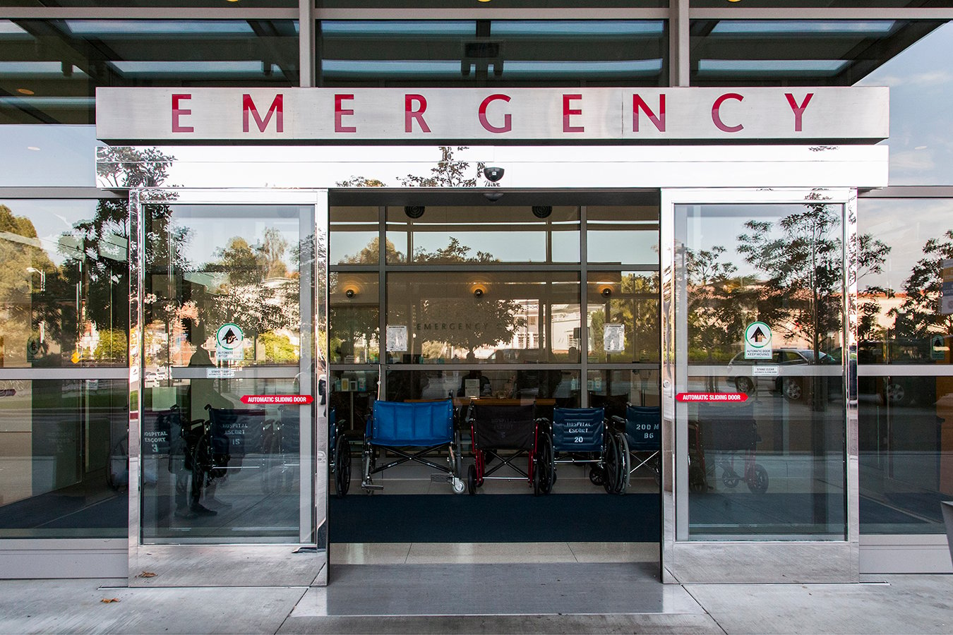 Senator probes private equity, physician staffing firms for emergency care cost cutting