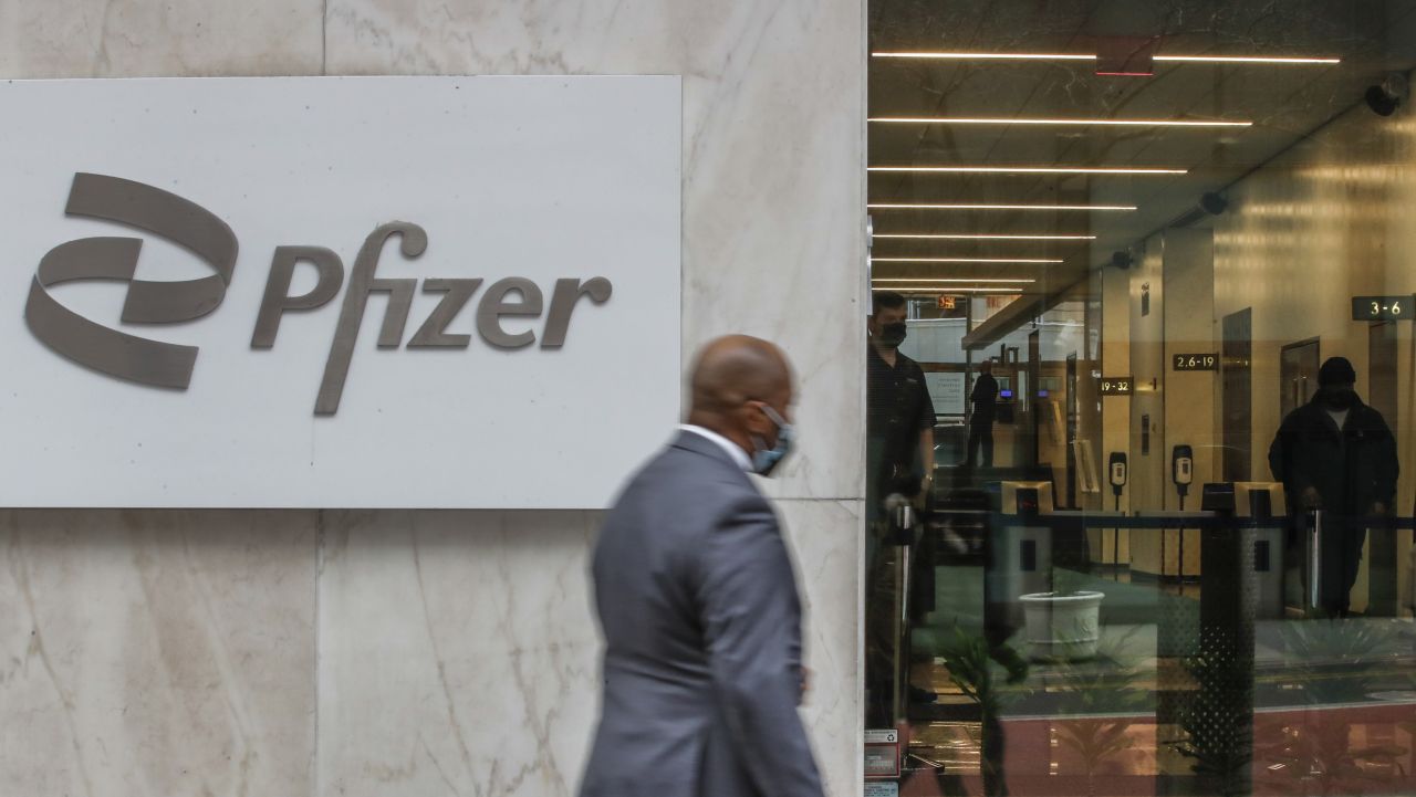 Pfizer beats out GSK with FDA nod for first 5-in-1 meningitis shot