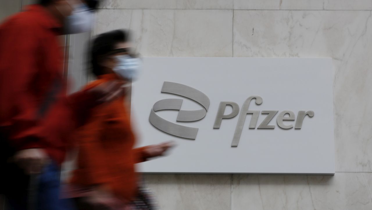 Pfizer takes scalpel to early-phase pipeline, slicing off RSV, eczema, sickle cell and cancer programs