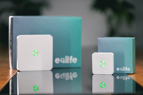 New frontier in fighting viruses: electromagnetic waves can render flu and COVID viruses inactive, with a success rate of over 90%. This is the “e4life” new smart prevention device.