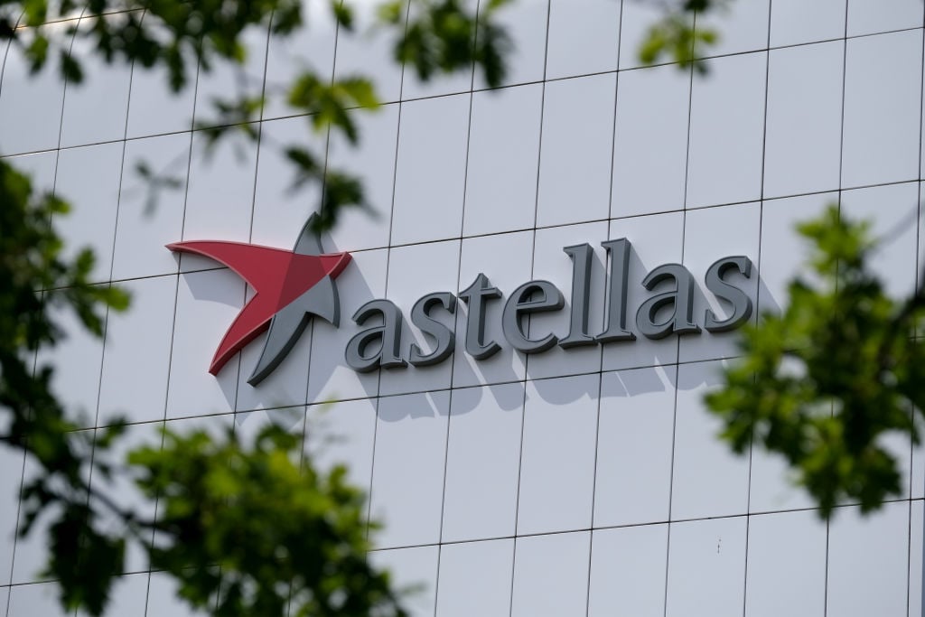 Astellas keeps the big buyouts rolling, inking $5.9B Iveric takeover ahead of FDA eye disease ruling