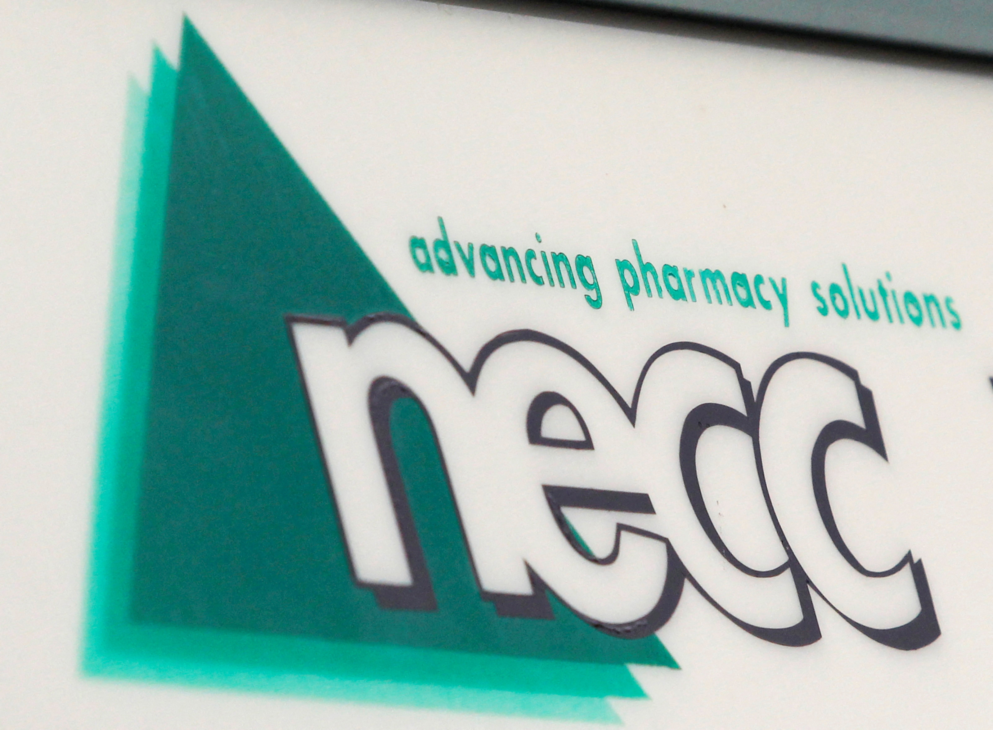 Ex-employee of pharmacy in deadly 2012 meningitis outbreak gets prison