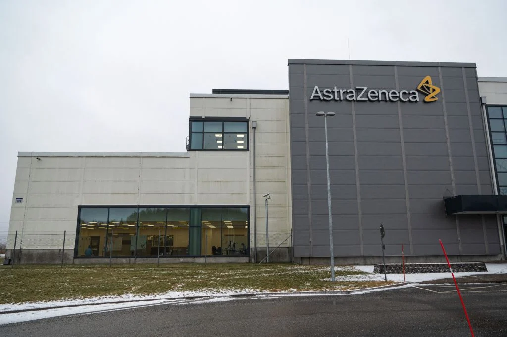 AstraZeneca forges deeper into cell therapies with $200M takeover of solid tumor TCR biotech